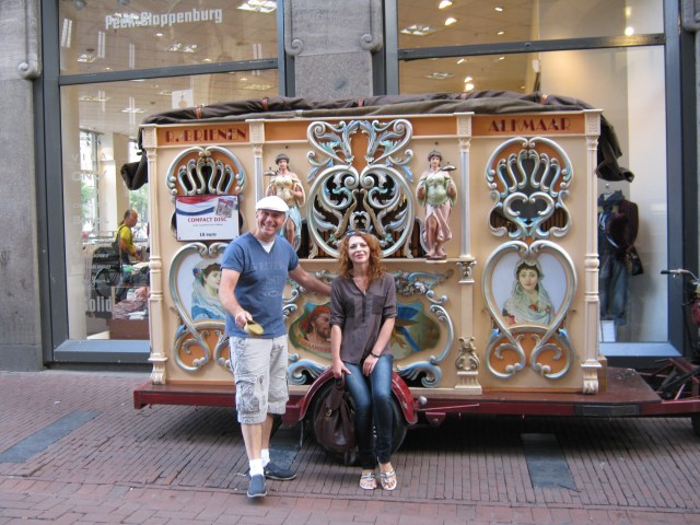 Эти уличные органы в Амстердаме называют еще "пираментами"